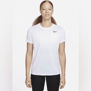 NIKE || WOMANS DRI-FIT SHORT SLEEVE White T-Shirt SZ 2XL
